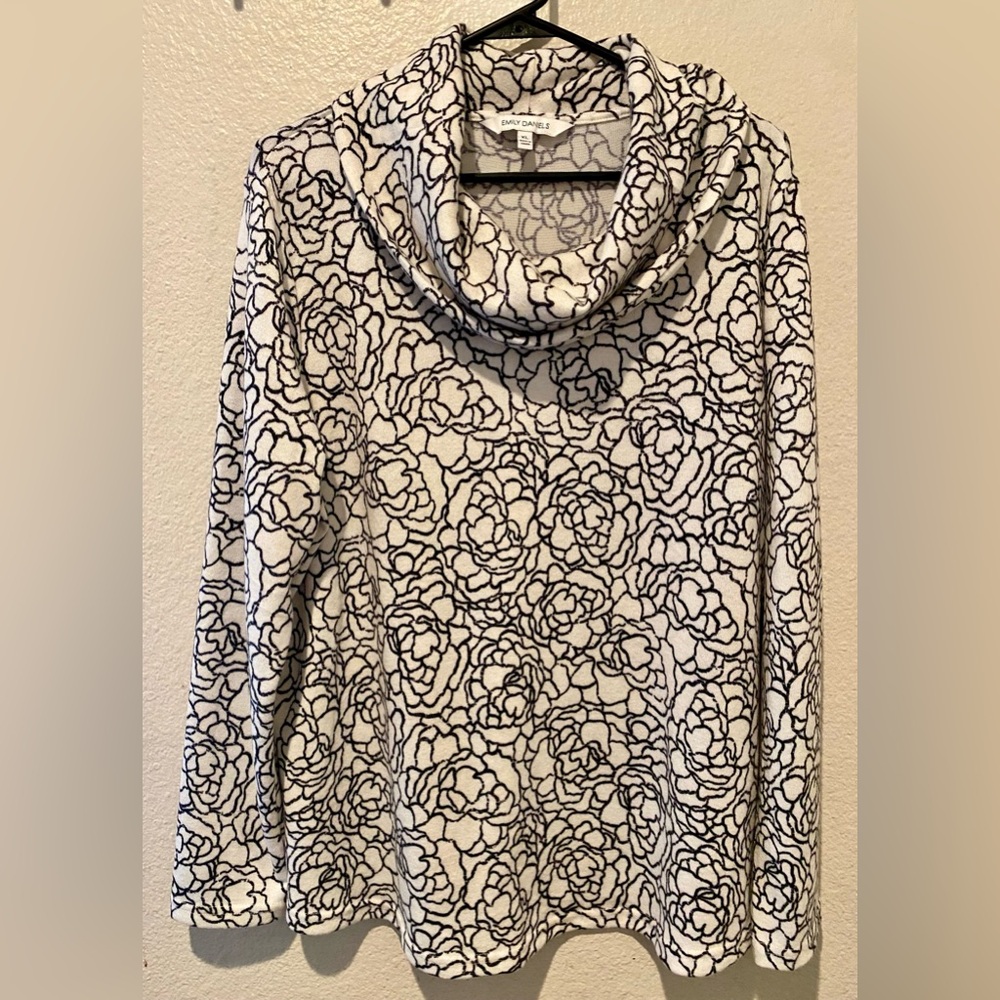 Emily Daniels Cowl Neck Floral Pattern Sweater - Black & White